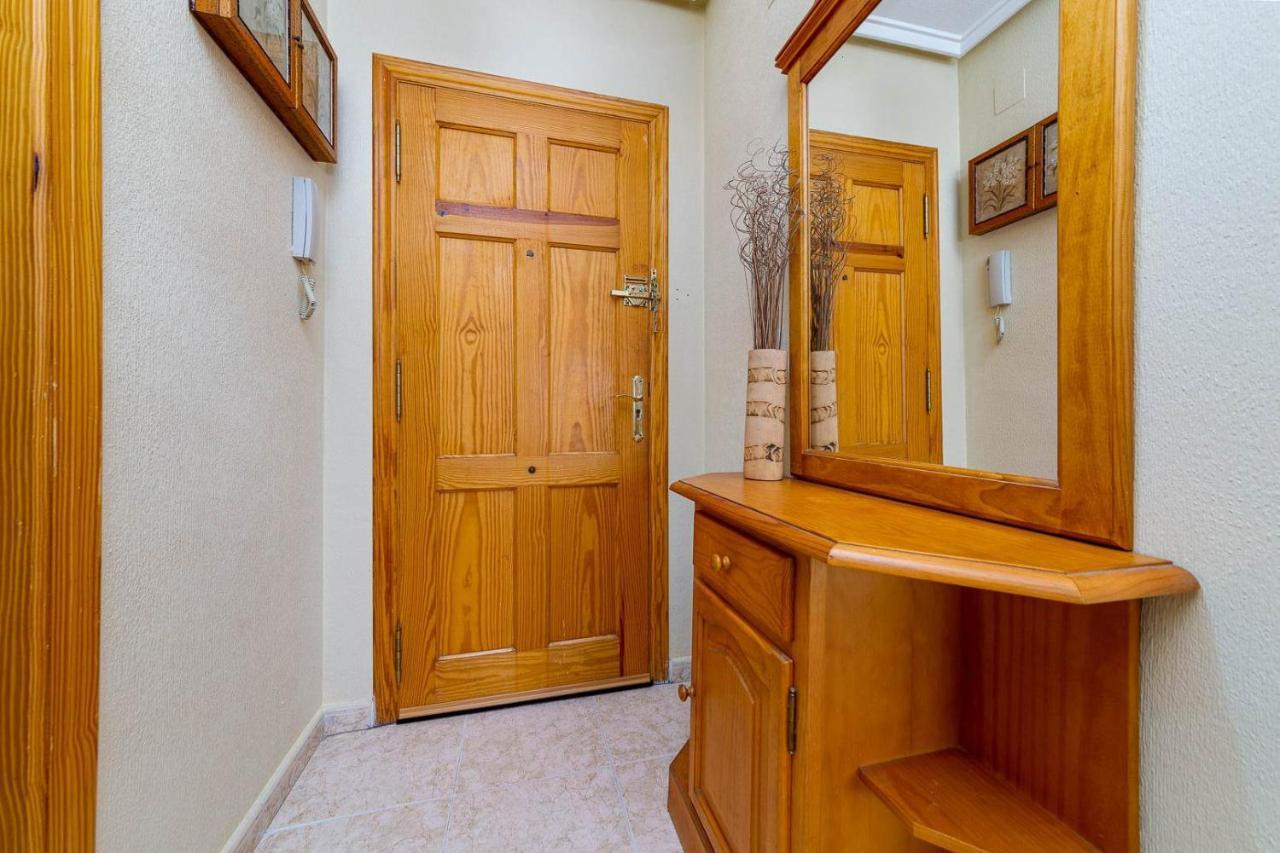 Cozy Appartment Torrevieja At Irina Exterior foto
