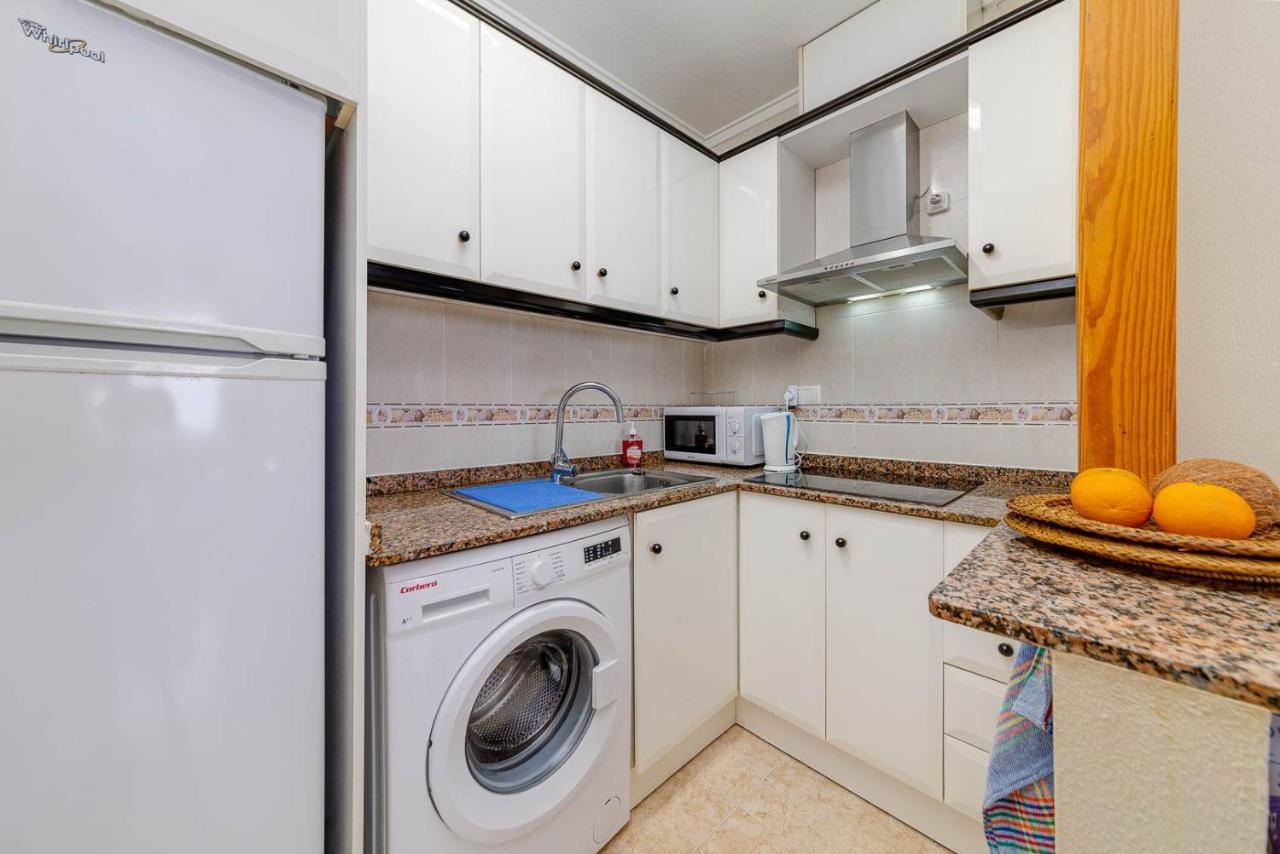 Cozy Appartment Torrevieja At Irina Exterior foto